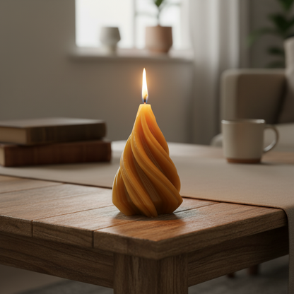 Bougie sapin de Noël en cire d'abeille naturelle 20h - La Fabrique de l'Abeille