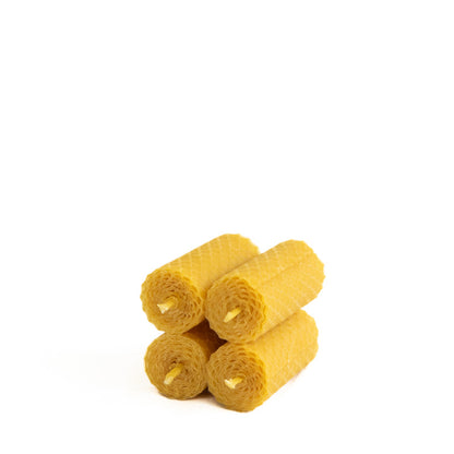 Lot de 4 petites bougies roulées en cire d’abeille gaufrée, non colorée, fabriquées à la main – La Fabrique de l’Abeille