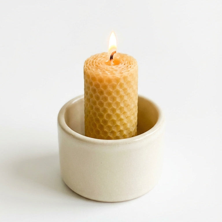 Petit bougie roulée en cire d'abeille
